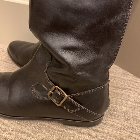 Saks fifth avenue boots - Picture 5 of 6